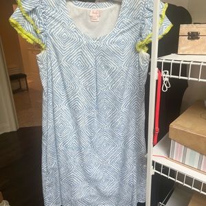 Persifor! A beautiful brand -awesome print with fringe sleeves Size small